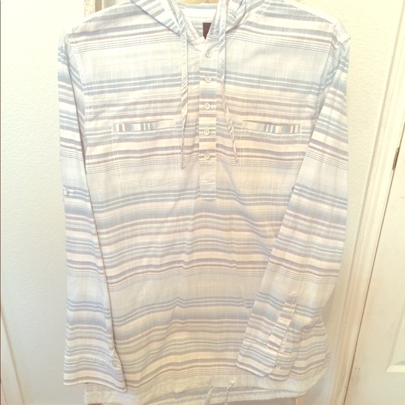 Bar III Other - Bar III Shirt Long Sleeve Hooded